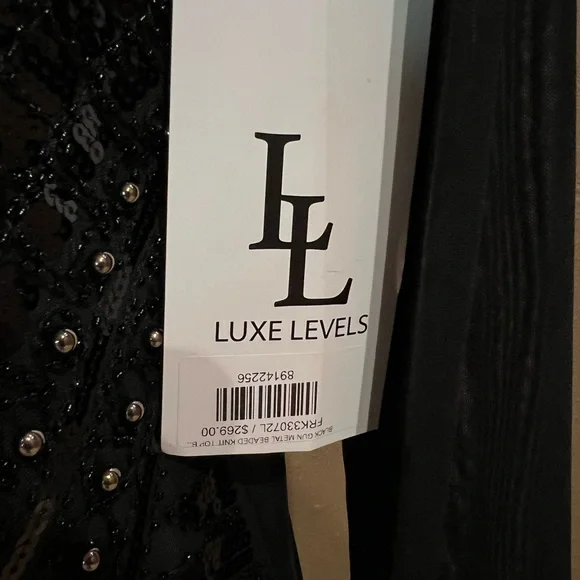 Frank Lyman black gunmetal beaded knit top Size Large - Picture 7 of 9